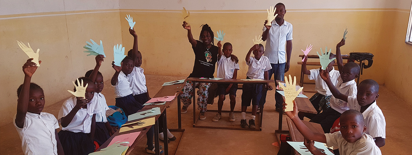 « Les filles paient un lourd tribut à la pandémie »