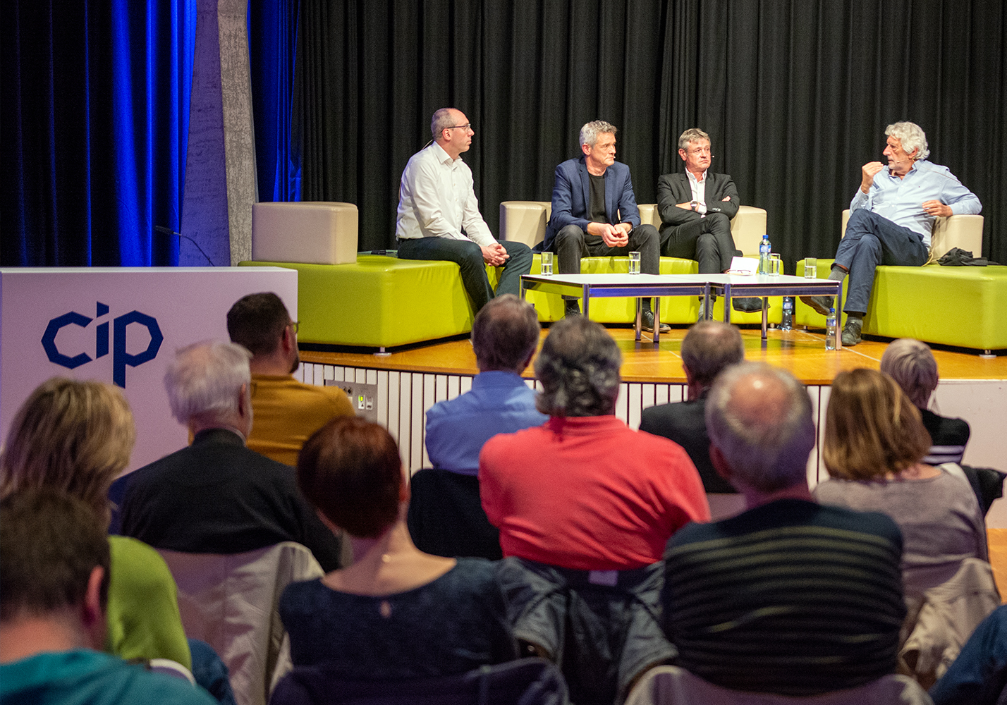 Un conflit qui accapare le débat